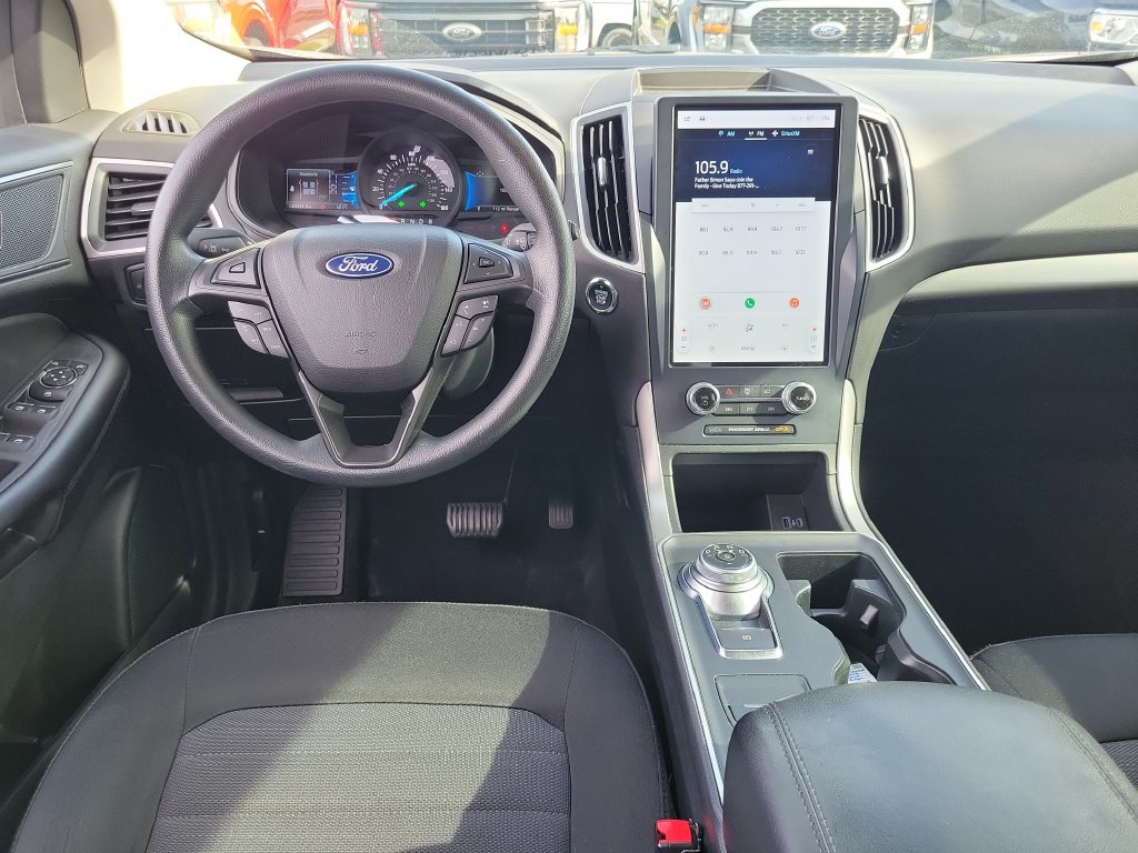 Certified 2022 Ford Edge SE w/ Black Appearance Package AWD/4WD image 13
