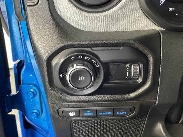 Used 2024 Jeep Wrangler Unlimited AWD/4WD image 13