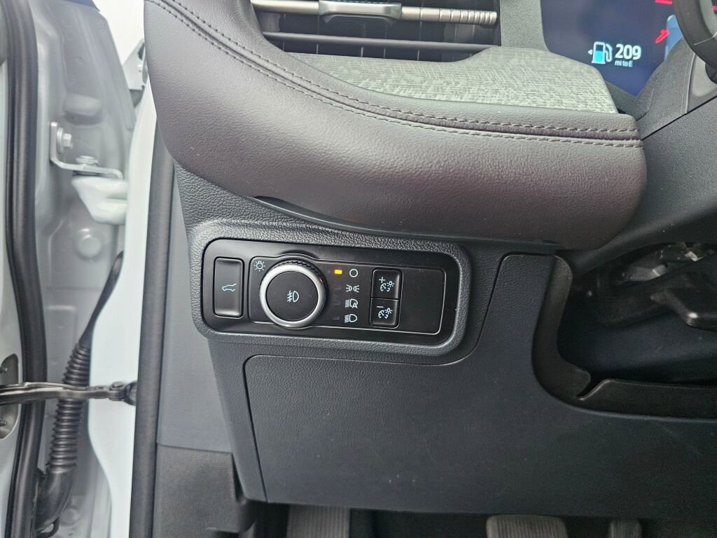 Certified 2025 Ford Explorer Platinum w/ LUX Leather Package image 22