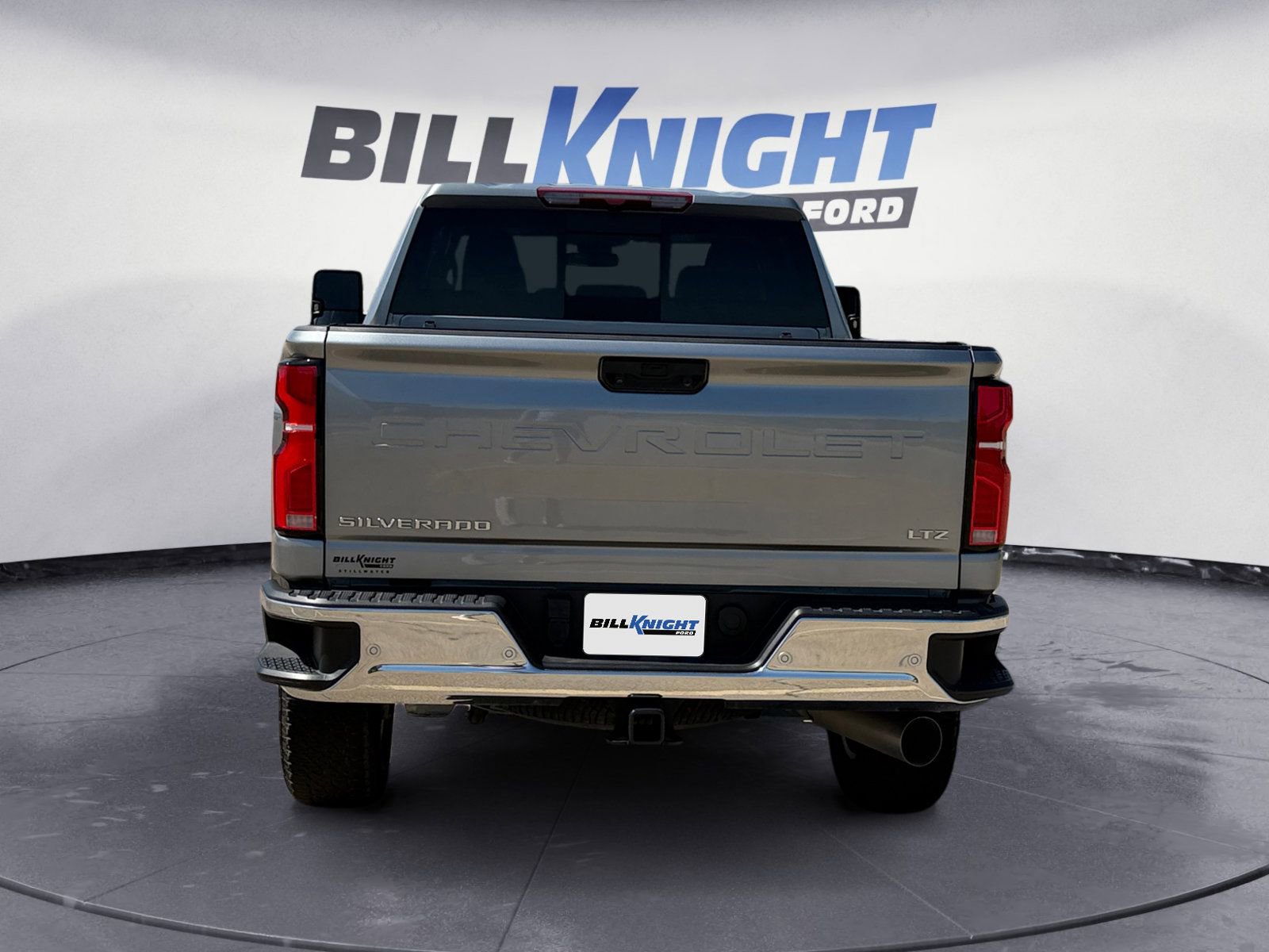 Used 2024 Chevrolet Silverado 2500 LTZ w/ LTZ Convenience Package AWD/4WD image 4