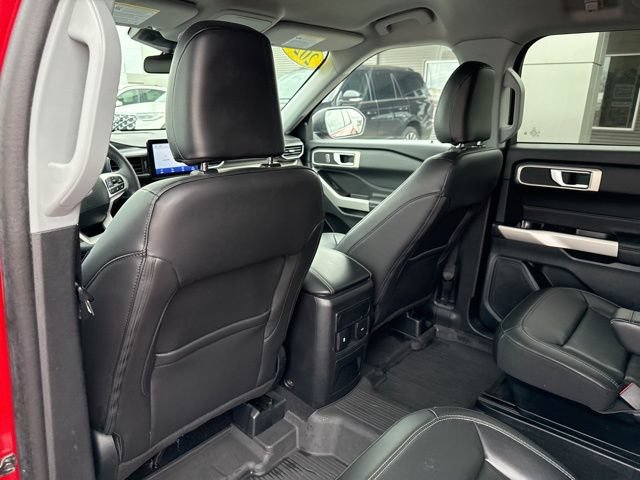 Certified 2024 Ford Explorer XLT w/ Equipment Group 202A AWD/4WD image 29