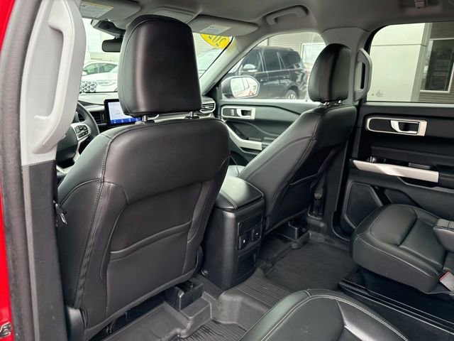 Certified 2024 Ford Explorer XLT w/ Equipment Group 202A AWD/4WD image 29