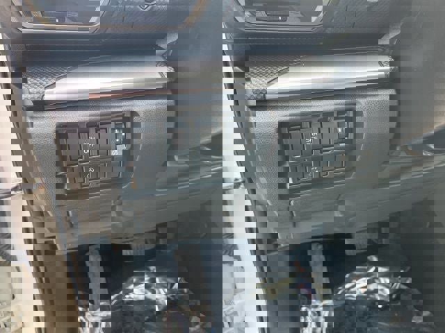 Used 2022 Subaru Forester Premium AWD/4WD image 35