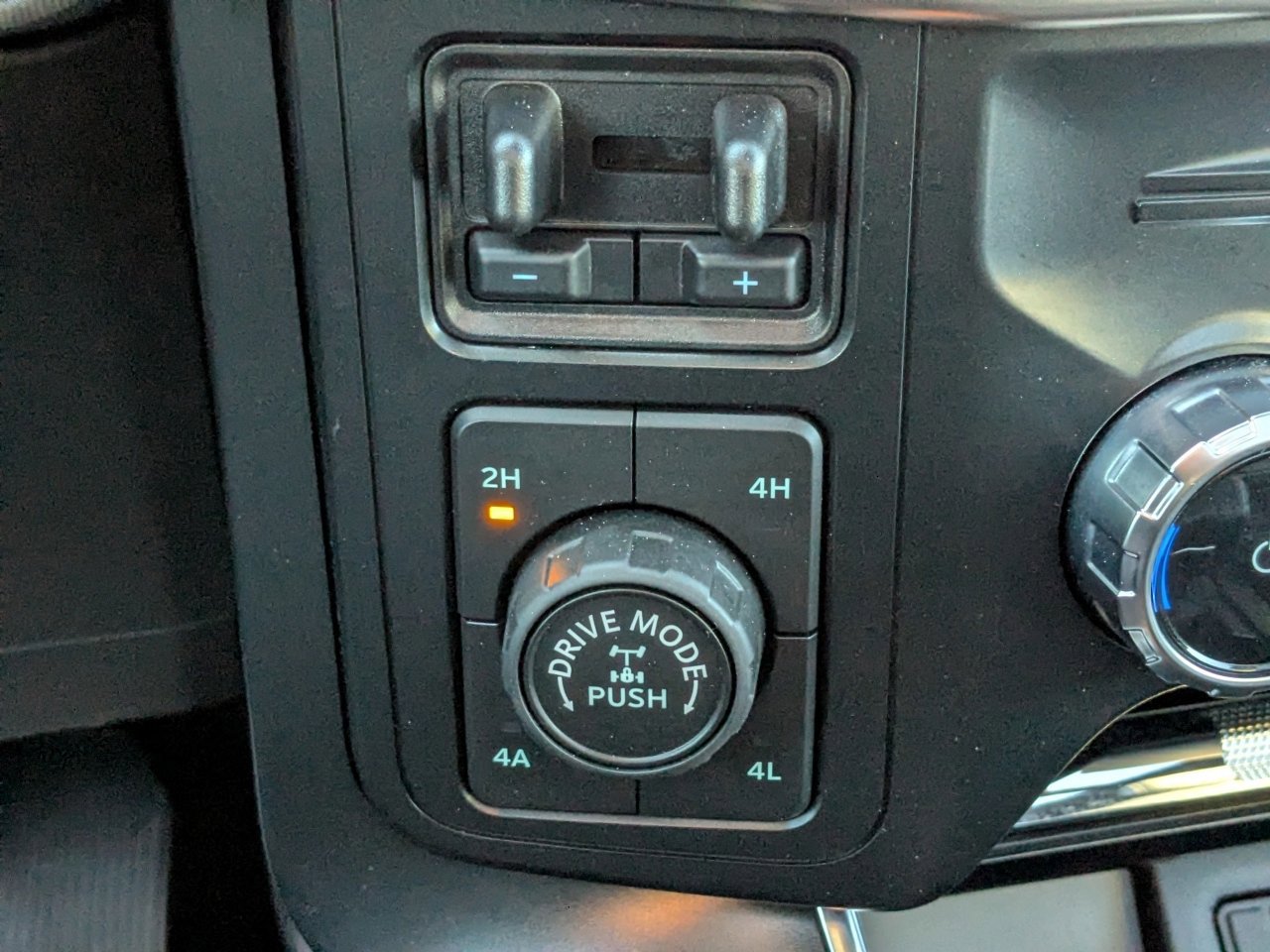 Certified 2023 Ford F150 Raptor w/ Raptor 37 Performance Package image 27