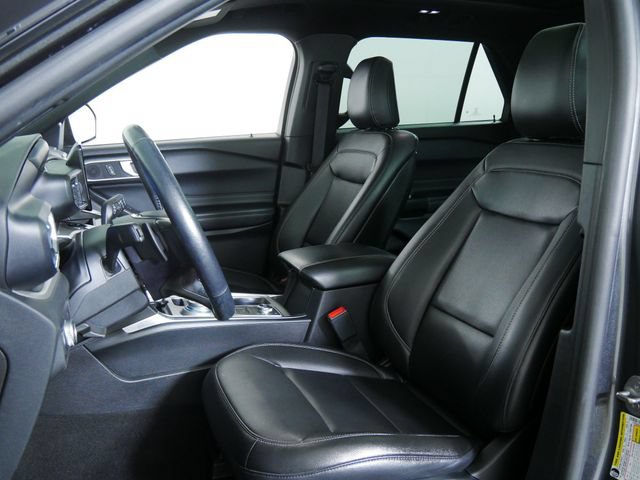 Certified 2020 Ford Explorer XLT w/ Equipment Group 202A AWD/4WD image 22
