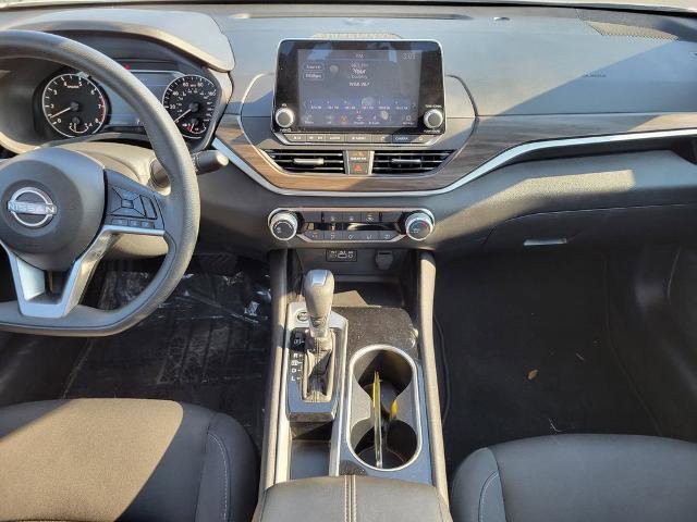Used 2024 Nissan Altima 2.5 SV image 15