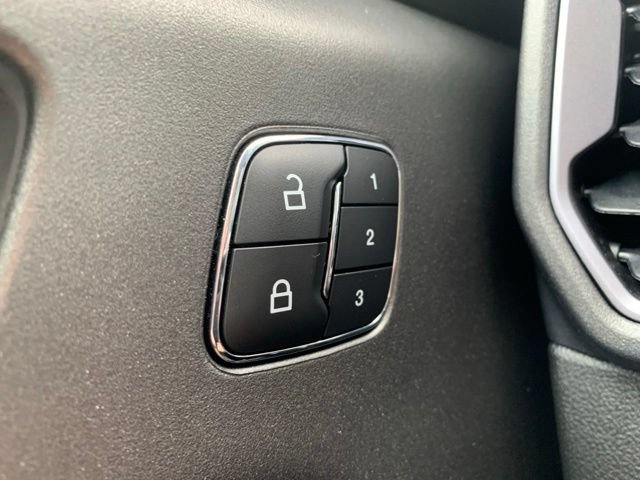 Certified 2025 Ford Bronco Sport Outer Banks w/ Outer Banks Tech Package+ AWD/4WD image 17