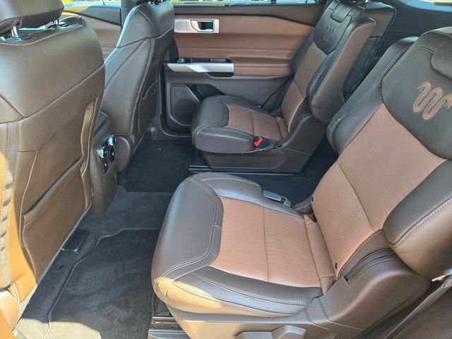Certified 2022 Ford Explorer King Ranch w/ Premium Technology Package AWD/4WD image 11