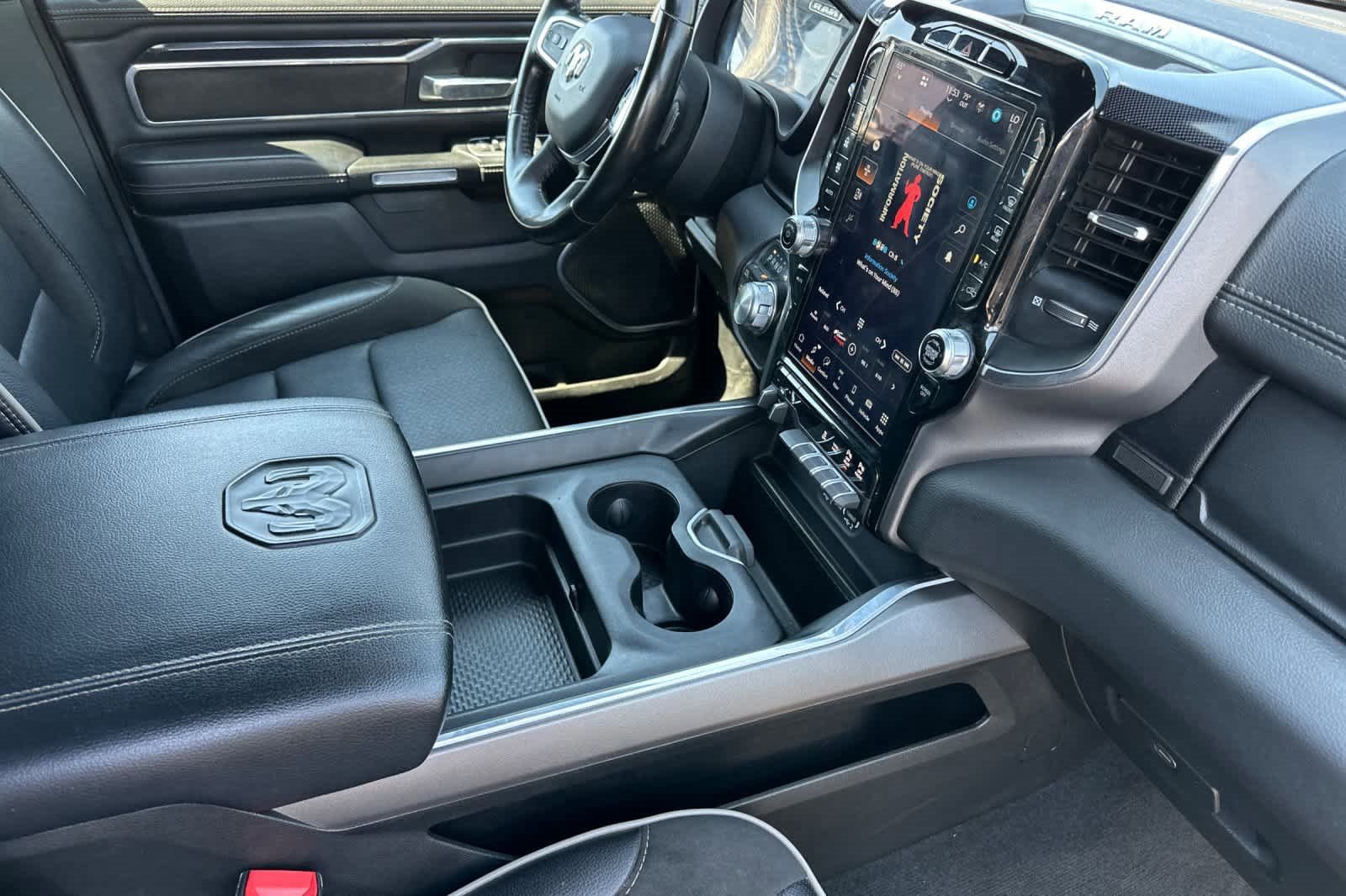 Used 2022 RAM 1500 Laramie w/ Sport Appearance Package image 15