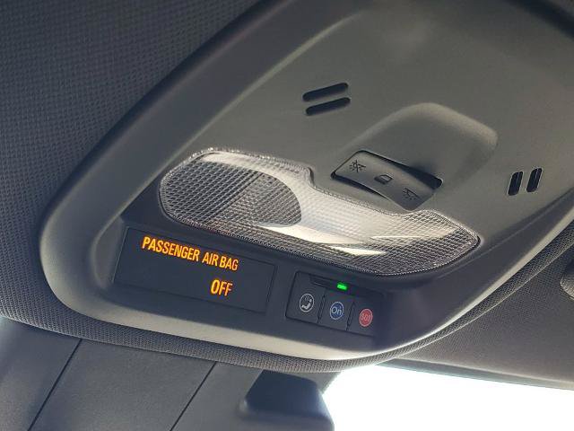 Used 2025 Chevrolet Trax RS FWD image 17