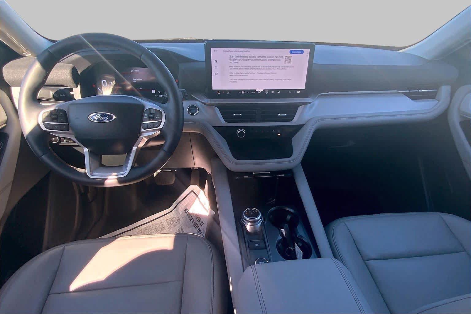 Certified 2025 Ford Explorer Active w/ Active Comfort Package RWD image 16