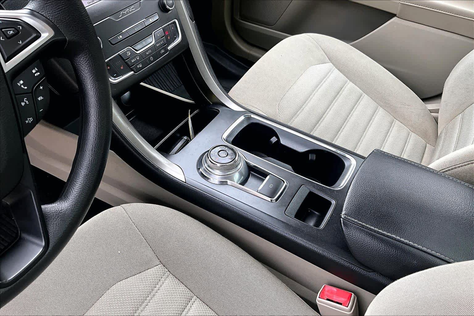 Certified 2019 Ford Fusion SE AWD/4WD image 16