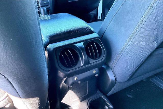 Used 2018 Jeep Wrangler Unlimited Sport S AWD/4WD image 32