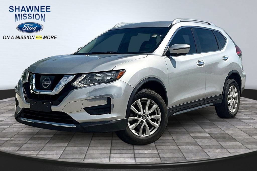 Used 2017 Nissan Rogue SV