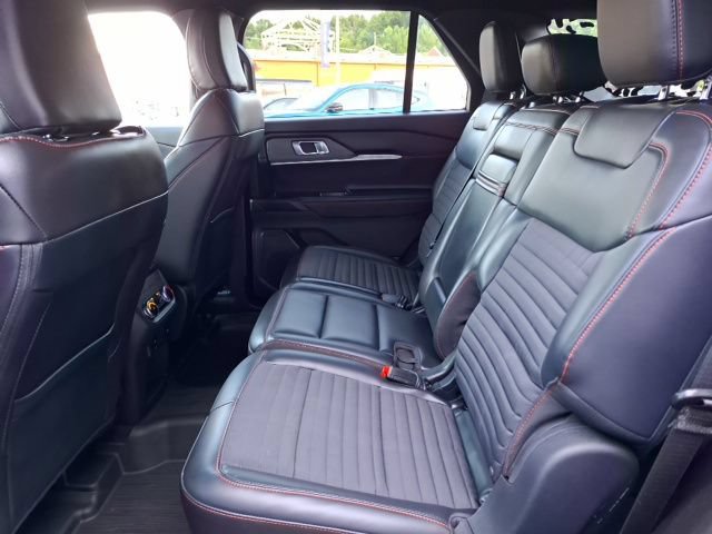 Certified 2025 Ford Explorer ST-Line RWD image 28