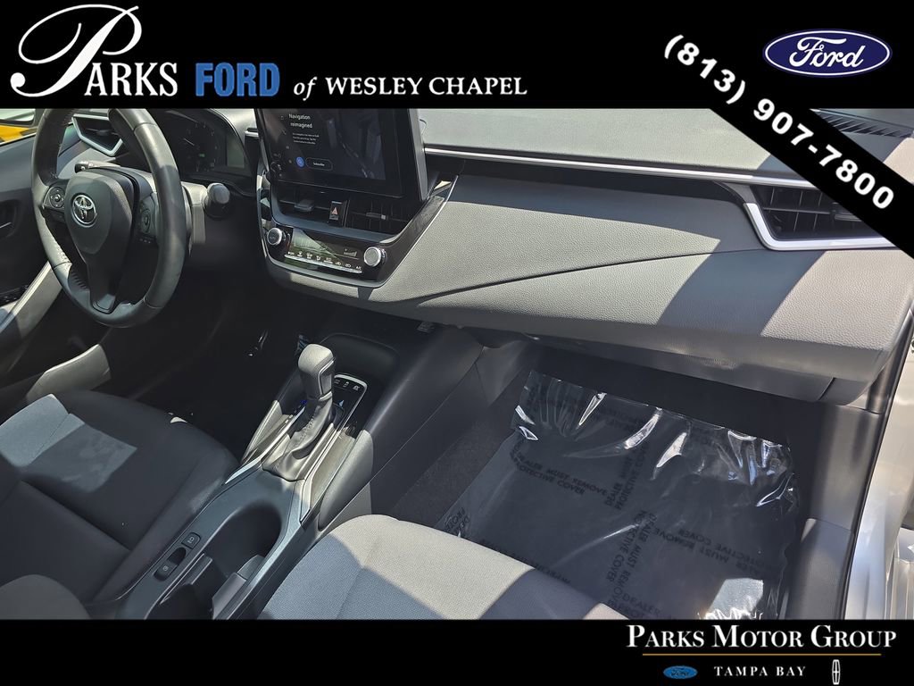 Used 2024 Toyota Corolla LE w/ LE Premium Package FWD image 9
