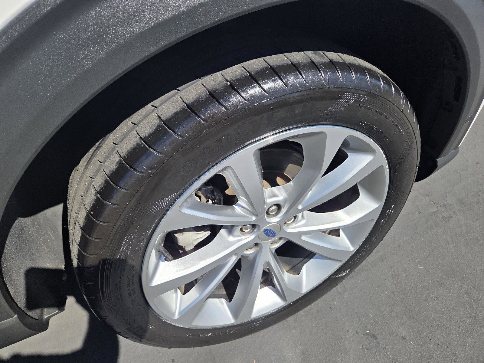 Certified 2021 Ford Explorer Platinum w/ Equipment Group 601A image 12