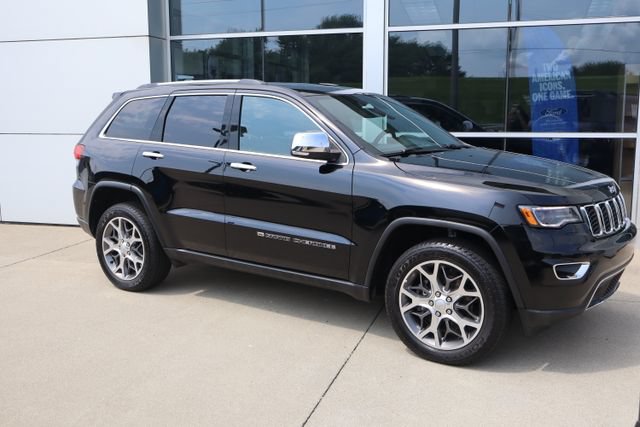 Used 2022 Jeep Grand Cherokee Limited w/ Tech Group AWD/4WD image 7