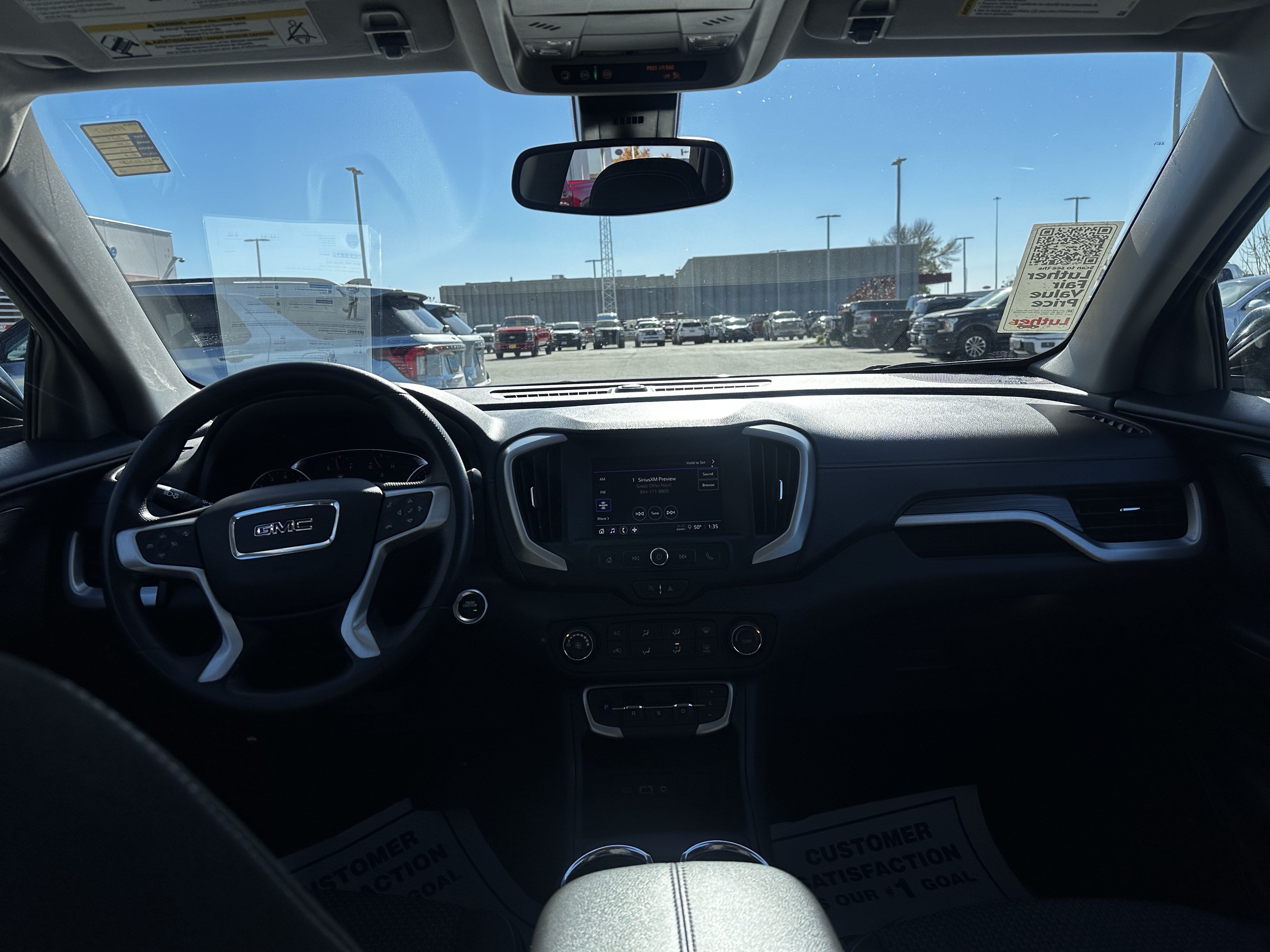Used 2024 GMC Terrain SLE AWD/4WD image 13