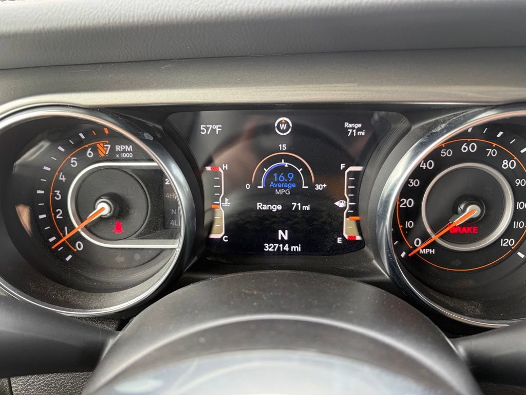 Used 2022 Jeep Gladiator Overland w/ Cold Weather Group AWD/4WD image 31