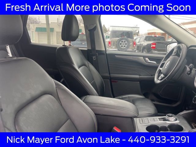 Certified 2022 Ford Escape Titanium w/ Class II Trailer Tow Package image 11