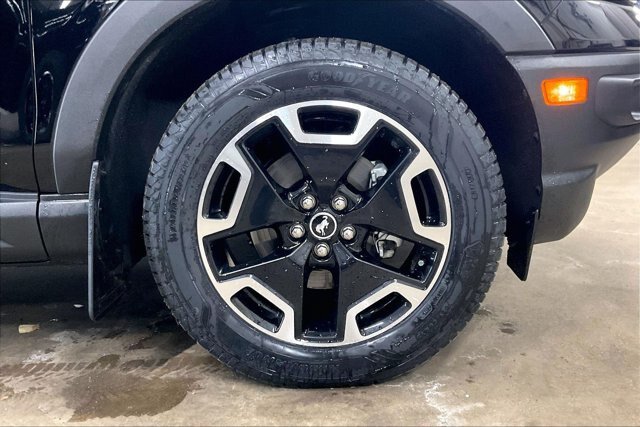 Certified 2024 Ford Bronco Sport Outer Banks w/ Tech Package AWD/4WD image 23