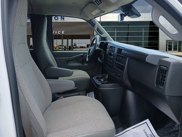 Used 2025 Chevrolet Express 3500 LT w/ LT Preferred Equipment Group RWD image 15