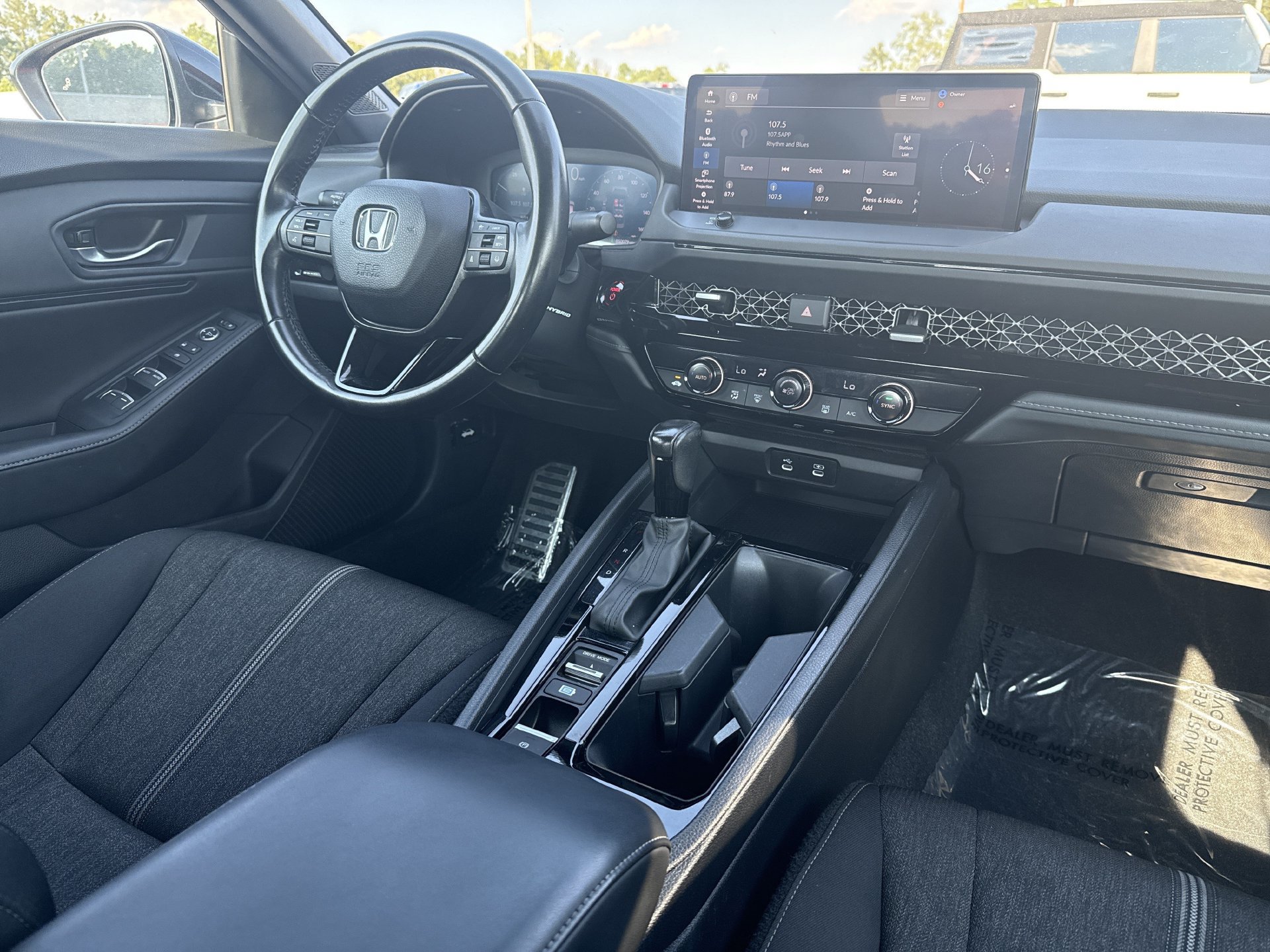 Used 2023 Honda Accord Sport image 3