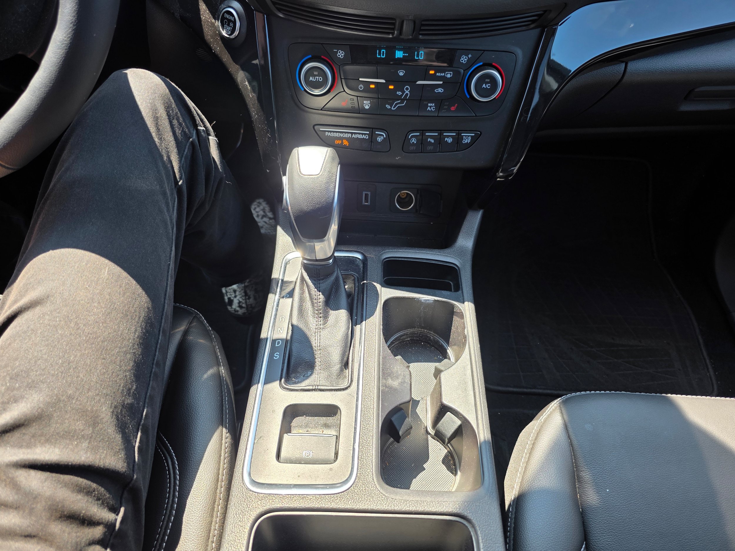 Certified 2019 Ford Escape Titanium AWD/4WD image 13