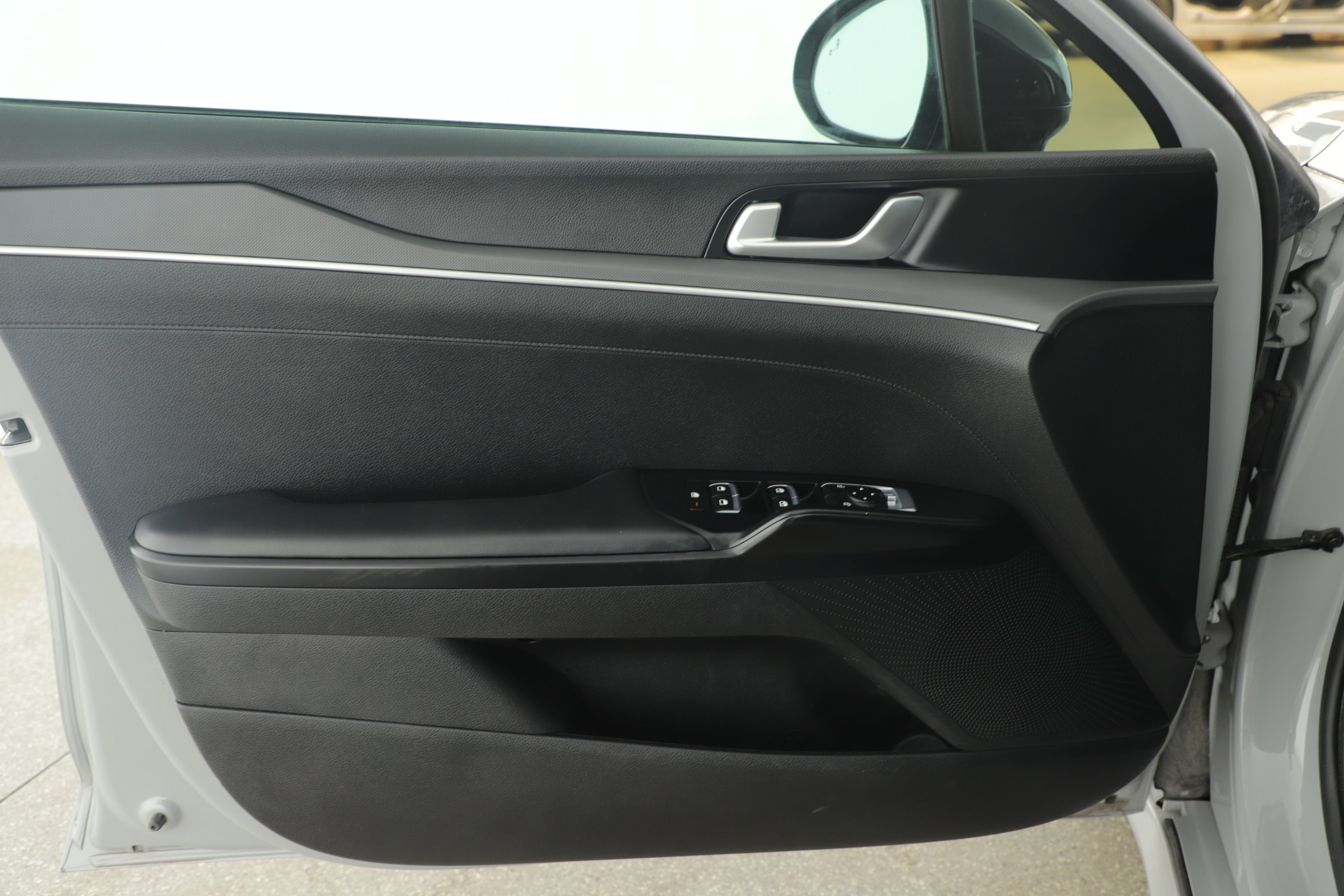 Used 2022 Kia K5 GT-Line w/ GT-Line FWD Premium Package image 8