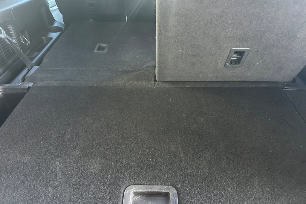 Certified 2023 Ford Explorer Limited w/ Hybrid Equipment Group 310A image 18