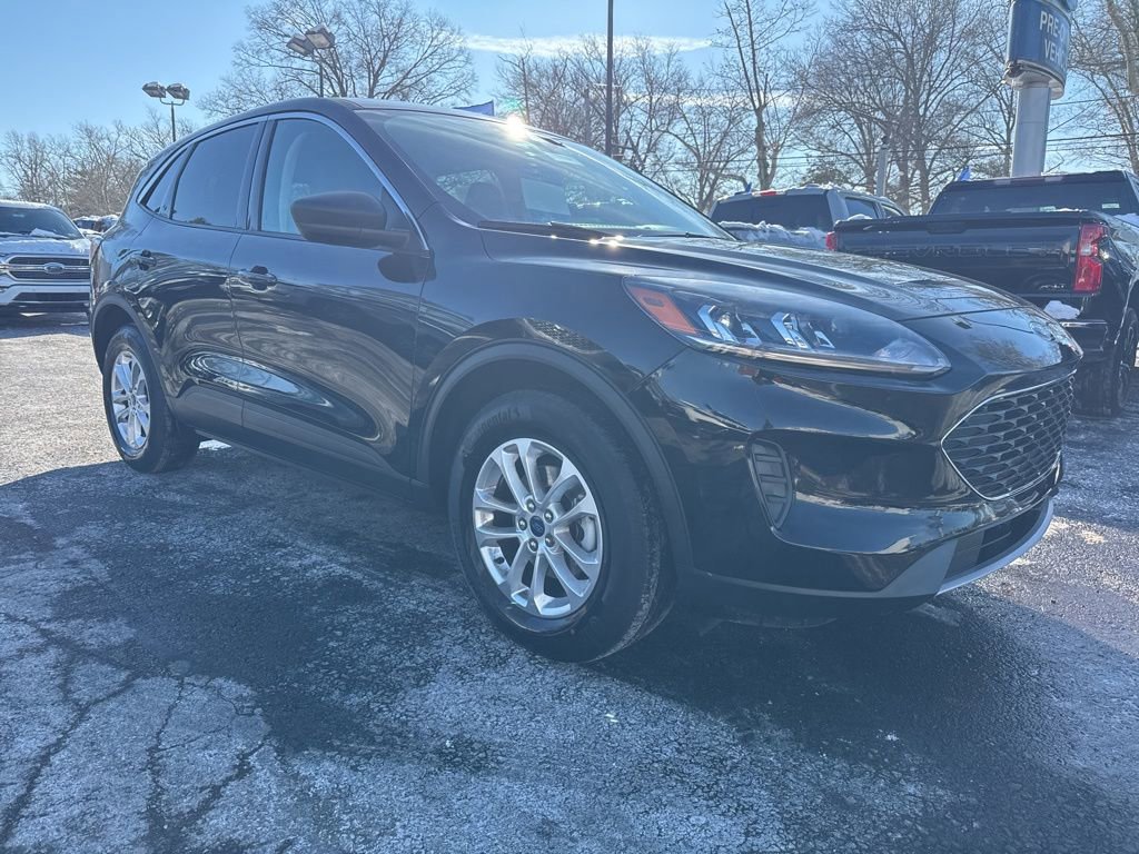 Certified 2022 Ford Escape SE w/ Cold Weather Package image 4