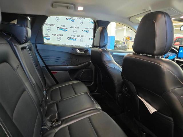 Certified 2025 Ford Escape Platinum AWD/4WD image 17