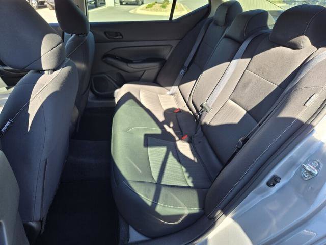 Used 2023 Nissan Altima 2.5 SV AWD/4WD image 12