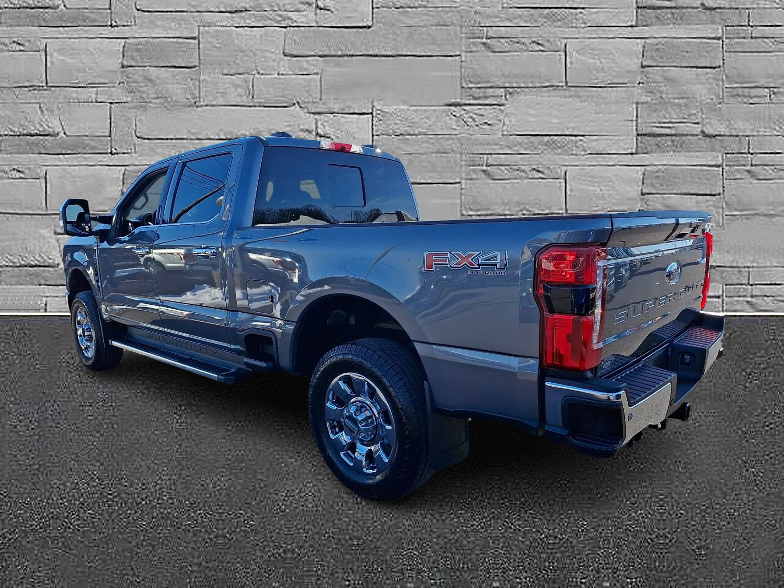 Certified 2024 Ford F350 Lariat w/ Chrome Package image 8