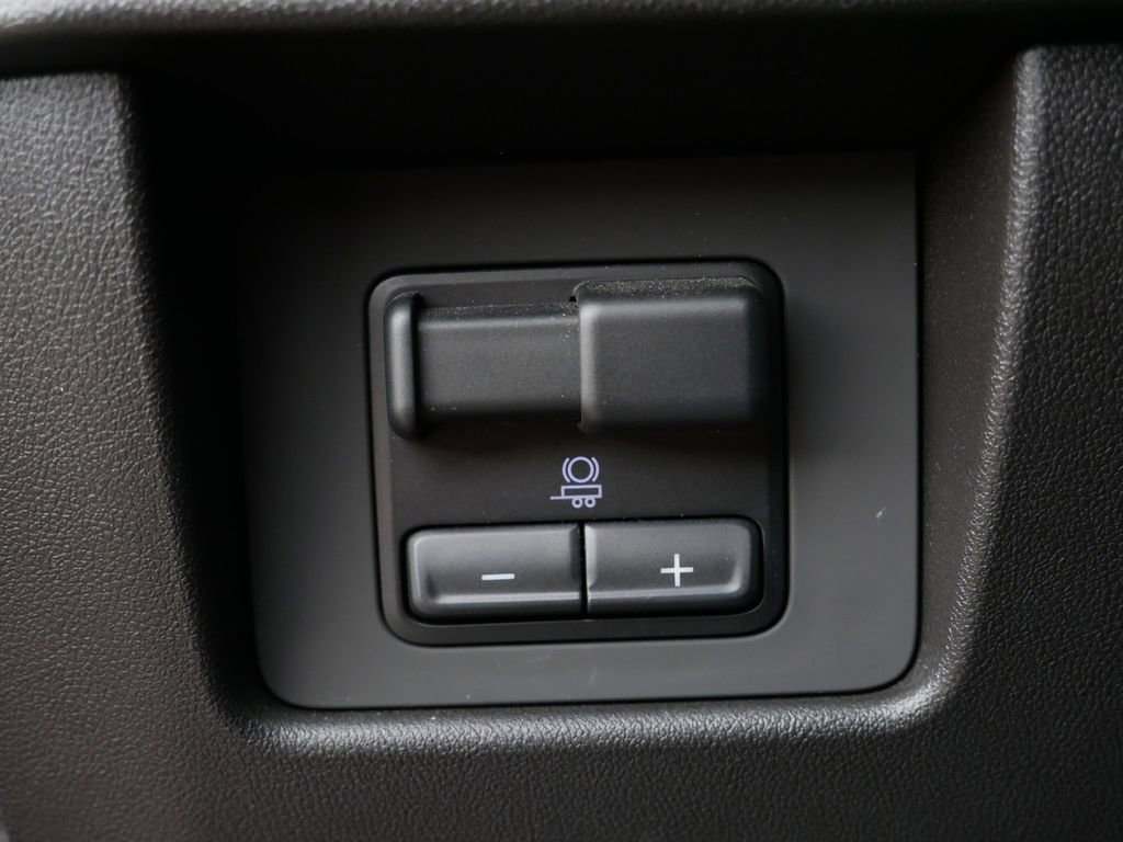 Used 2023 Chevrolet Colorado Trail Boss w/ LPO, Dark Essentials Package AWD/4WD image 17