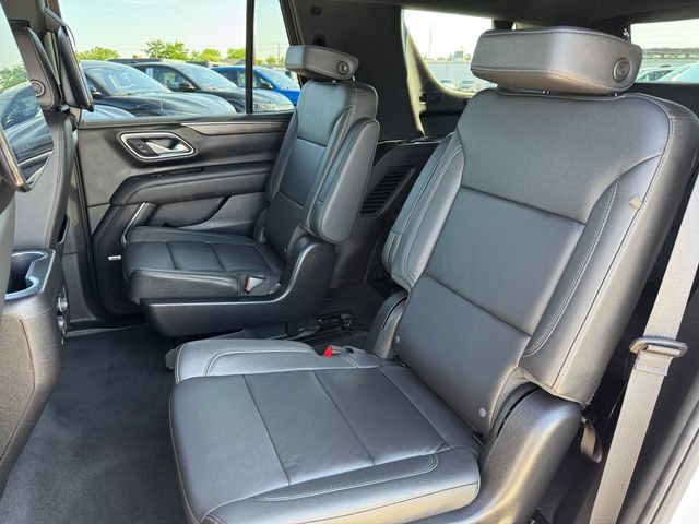 Used 2024 Chevrolet Tahoe Z71 w/ Luxury Package AWD/4WD image 16