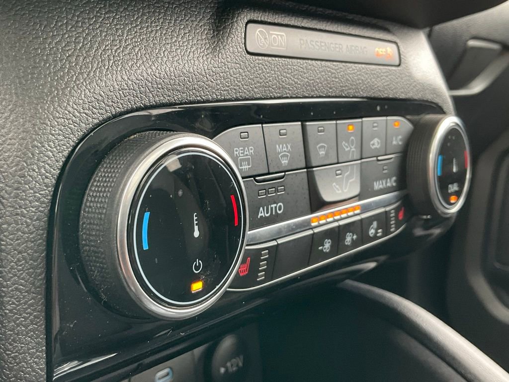 Certified 2022 Ford Escape SEL w/ SEL Stealth AWD Package image 11