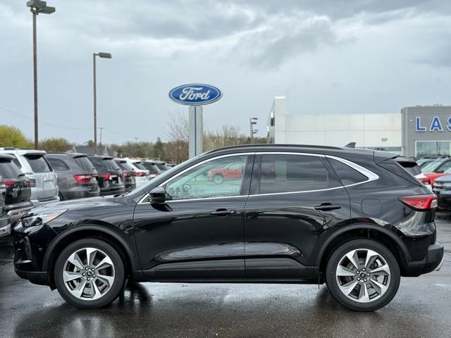 Certified 2024 Ford Escape Platinum image 45