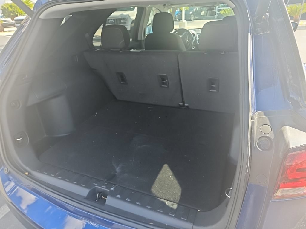Used 2023 Chevrolet Equinox LT AWD/4WD image 3