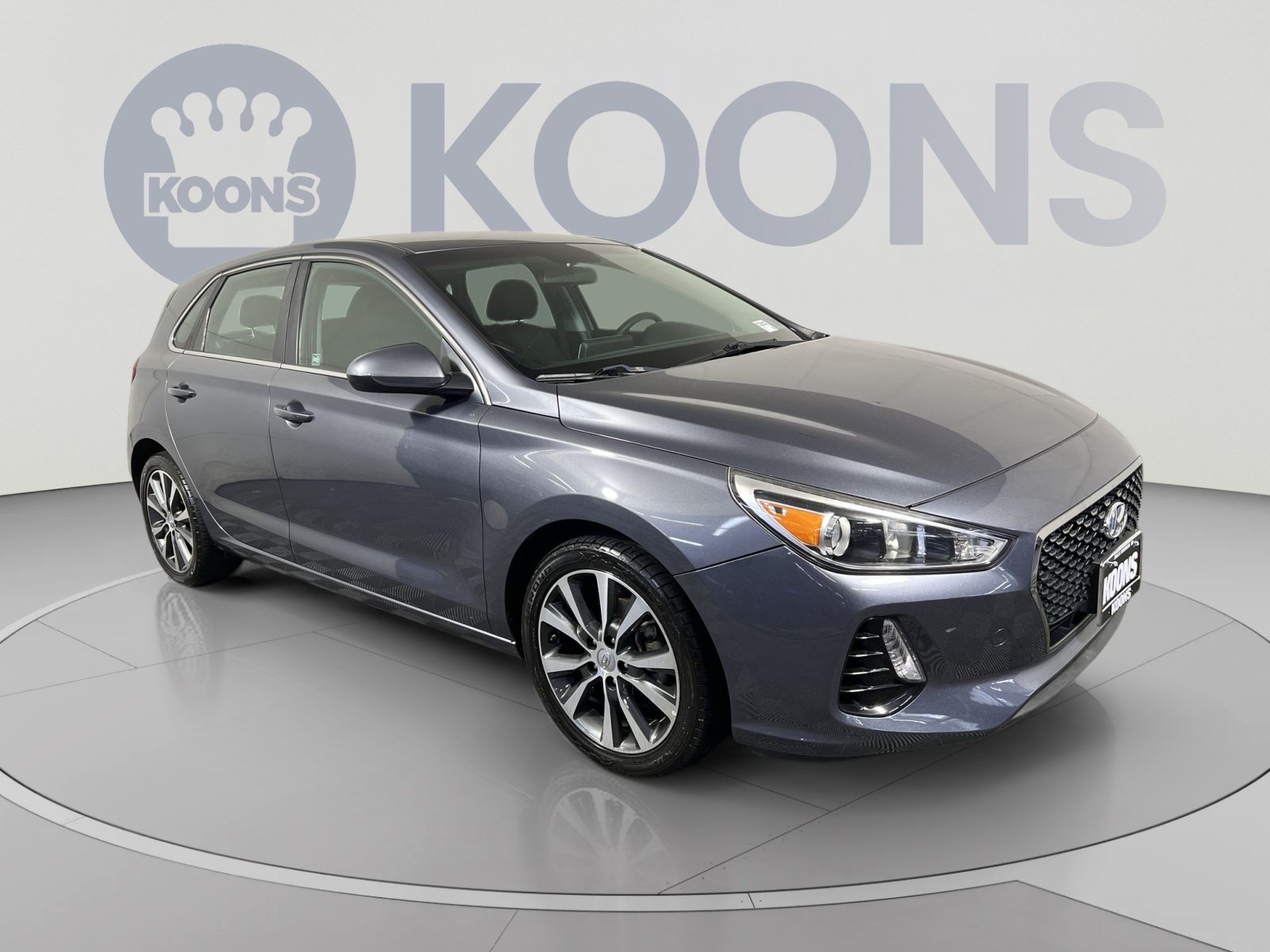 Used 2018 Hyundai Elantra GT FWD image 2
