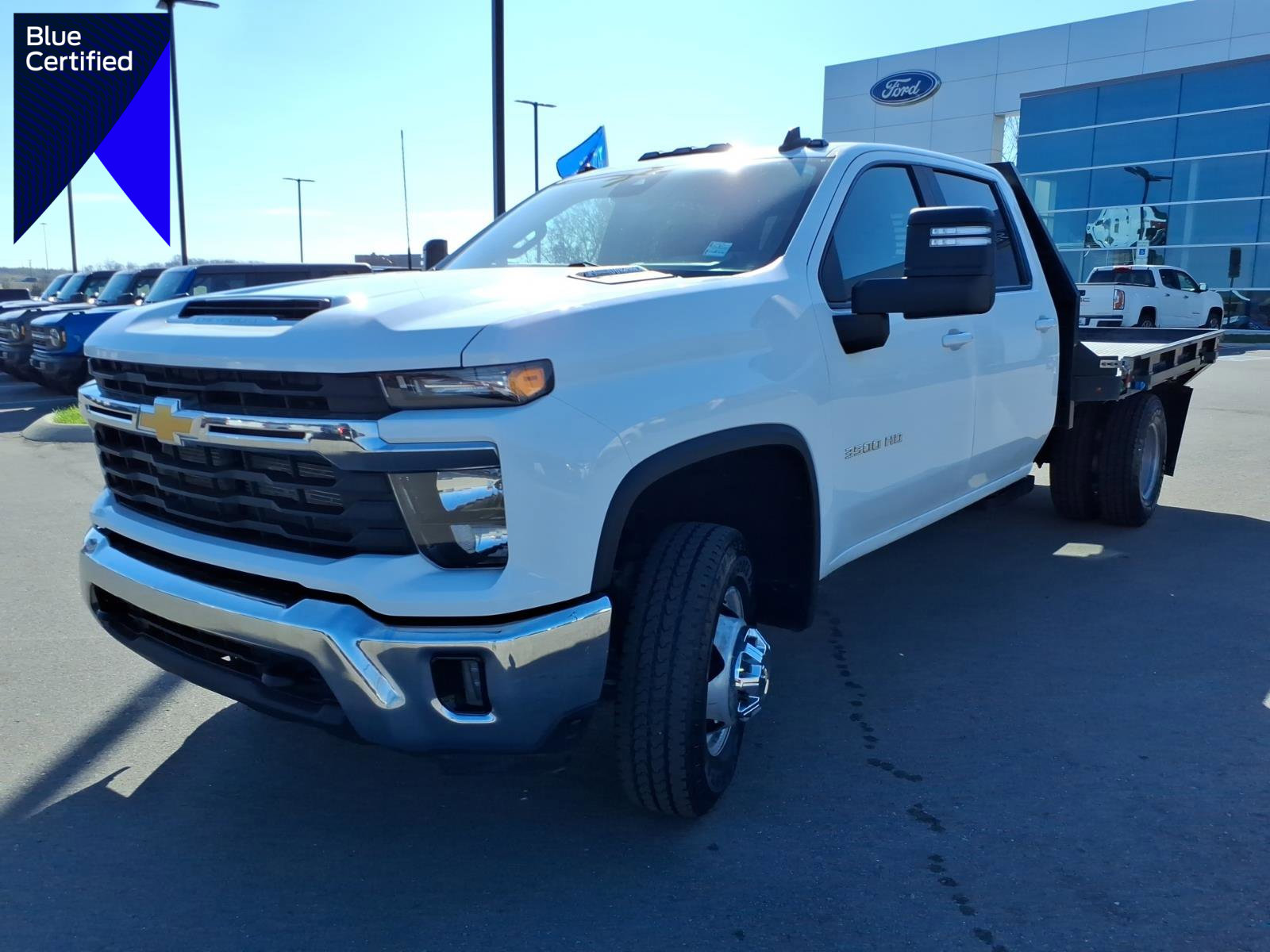 Used 2024 Chevrolet Silverado 3500 LT w/ Convenience Package image 1