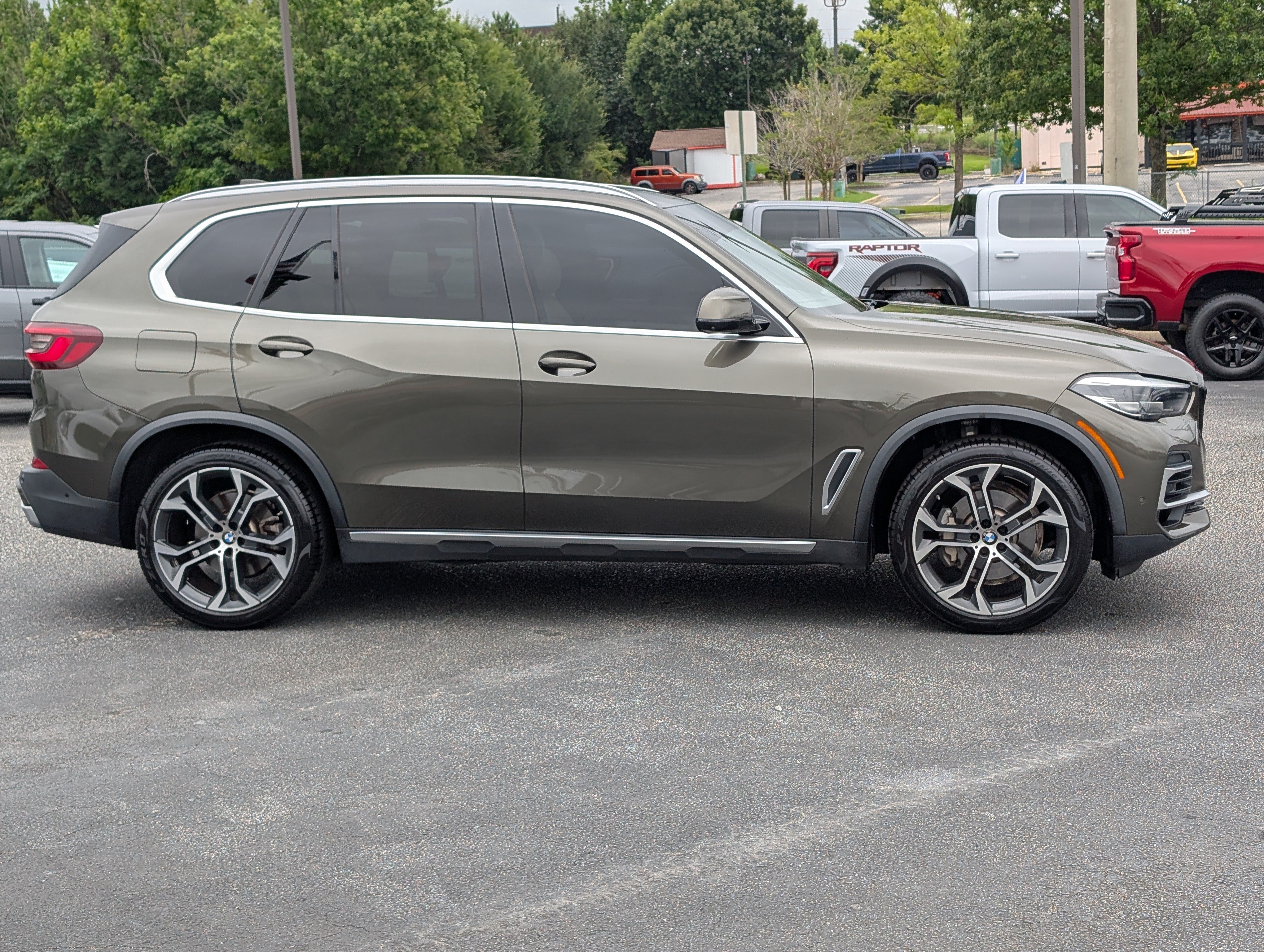 Used 2022 BMW X5 sDrive40i w/ Premium Package RWD image 8