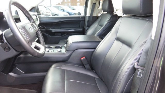 Certified 2022 Ford Expedition XLT image 4