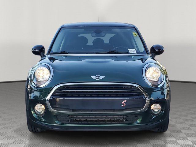Used 2018 MINI Cooper 4-Door Hardtop image 2