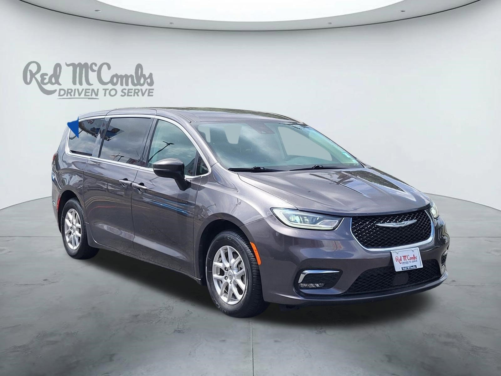 Used 2023 Chrysler Pacifica Touring-L FWD video 1