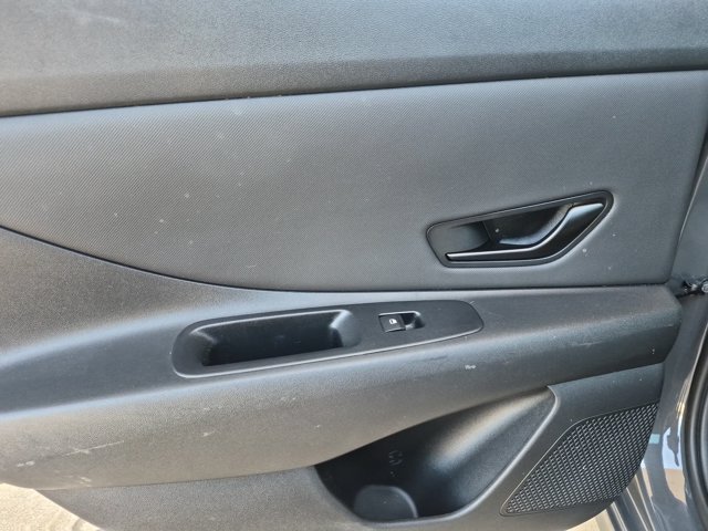 Used 2024 Hyundai Elantra Limited FWD image 30
