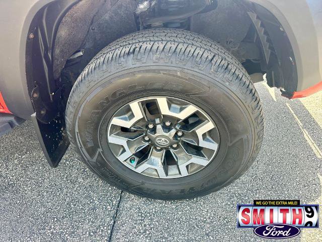 Used 2018 Toyota Tacoma TRD Off-Road AWD/4WD image 13