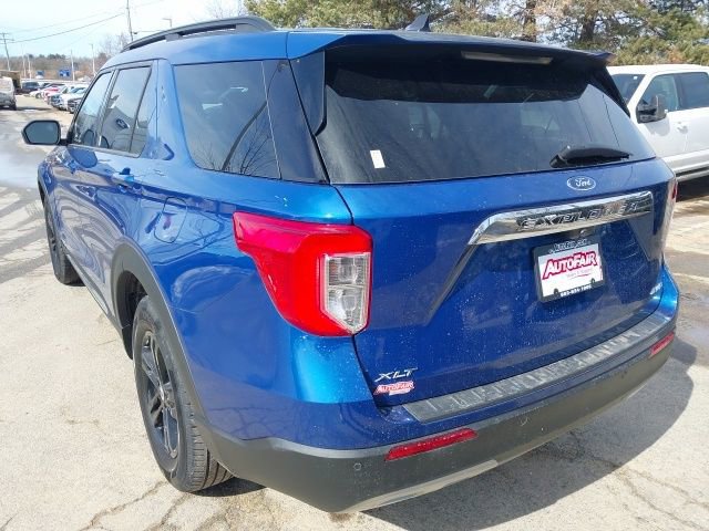 Certified 2022 Ford Explorer XLT w/ Equipment Group 202A image 6