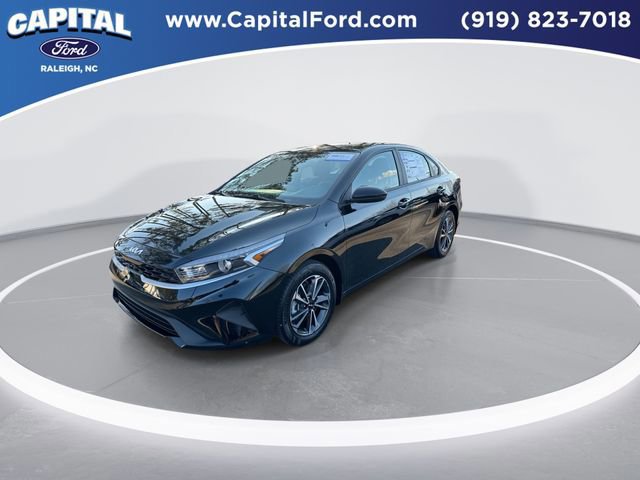 Used 2024 Kia Forte LXS image 2